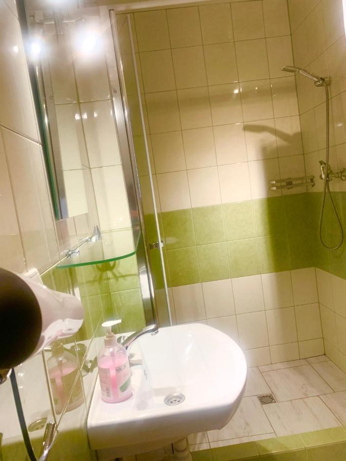 Pokoje I Domek Letniskowy Pod Kasztanem Jastarnia Eksteriør bilde